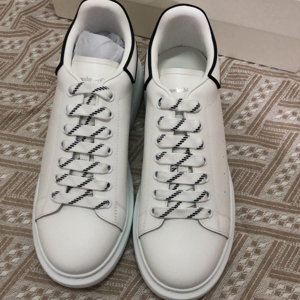 Alexander McQueen Men’s White/Black Larry Oversized Sneakers Size US 13/EU46